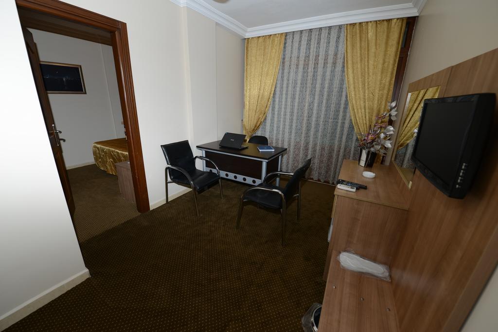 Grand Onur Hotel İskenderun Стая снимка